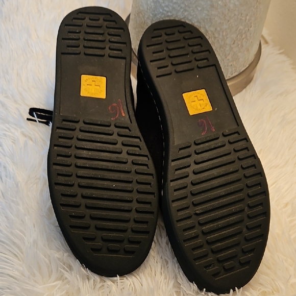 Dr. Martens Black Oxfords Classic Style
